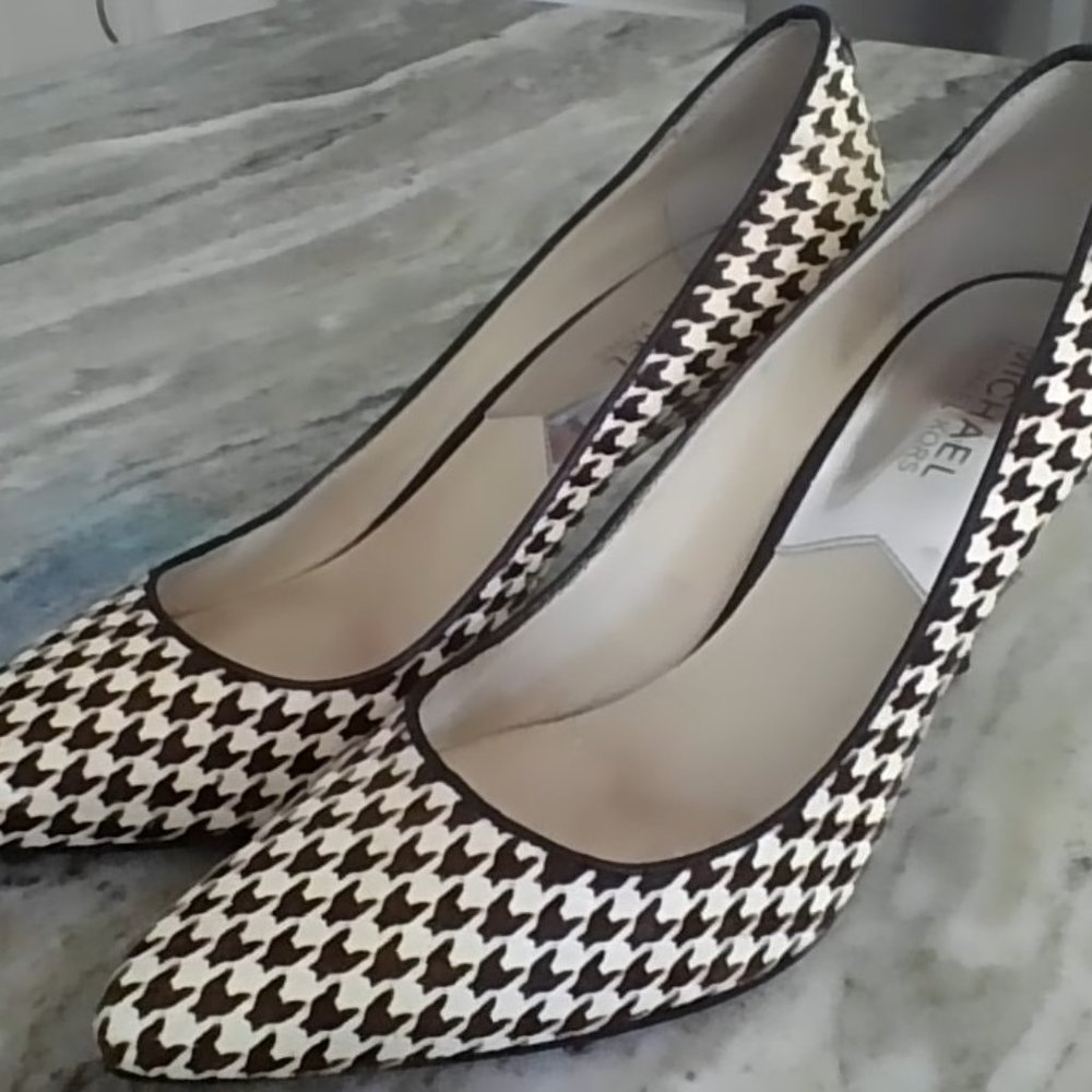 Michael Kors Pumps Herringbone Brown and White 8M